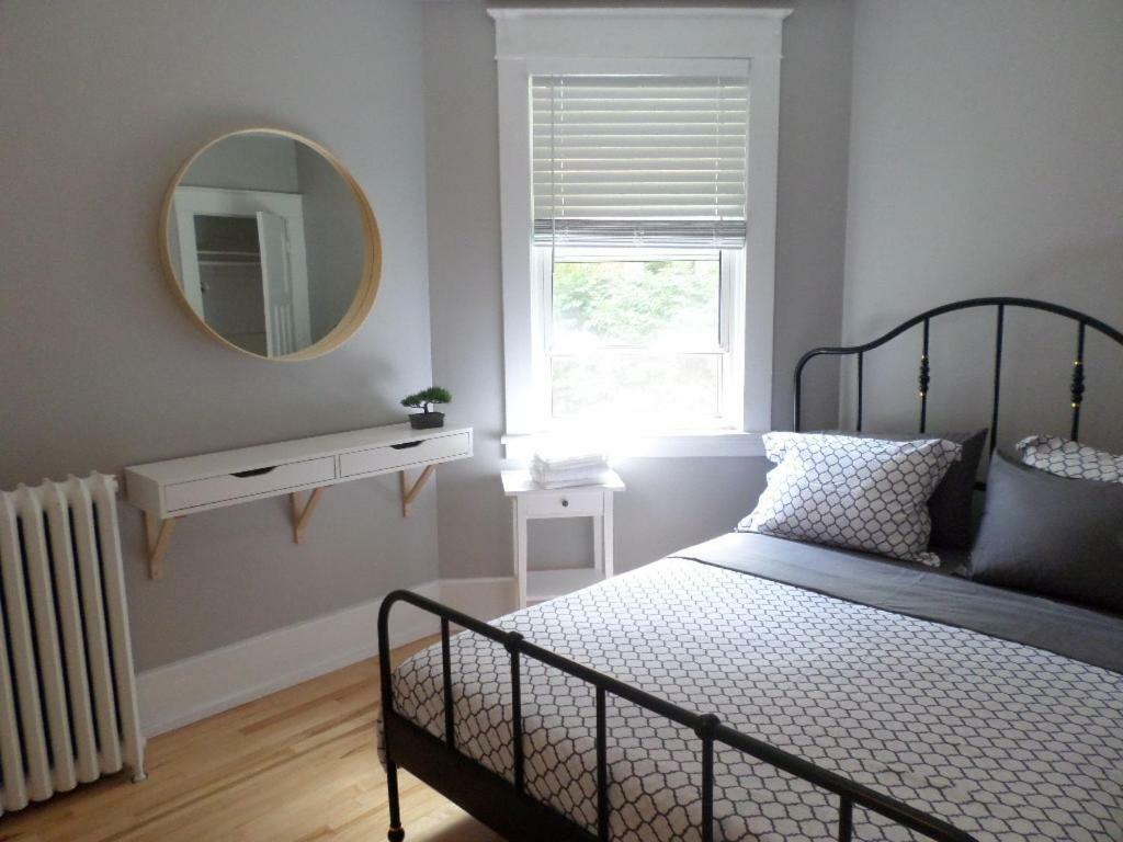 Apartamento Beautiful, Clean, Quiet 2 Br-In Downtown Ottawa. Parking, Wifi And Netflix Included Exterior foto